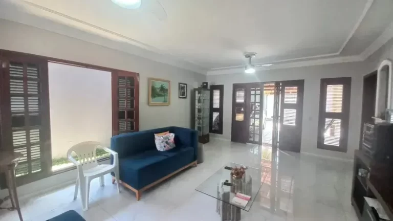 c9bb3e2df12f4bae211ccac2398cc2df-1