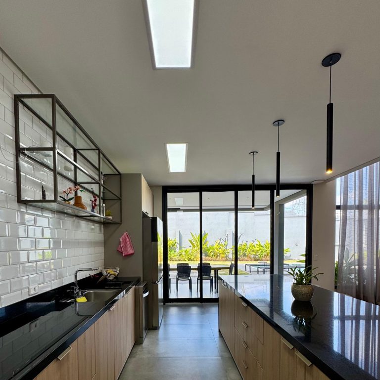 059d1d3c-6f35-4ba9-984b-fec39d2c47db