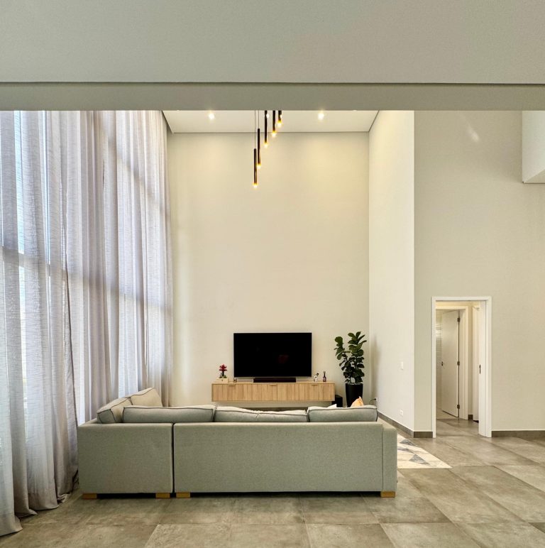 a16d4a44-ca0c-4842-a038-8d86e1bcf9d8