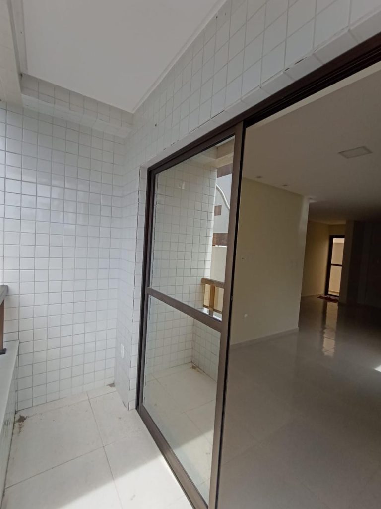 c97b9d6b-830f-468d-b144-ce9e6365b5d0-1_all_82088-3