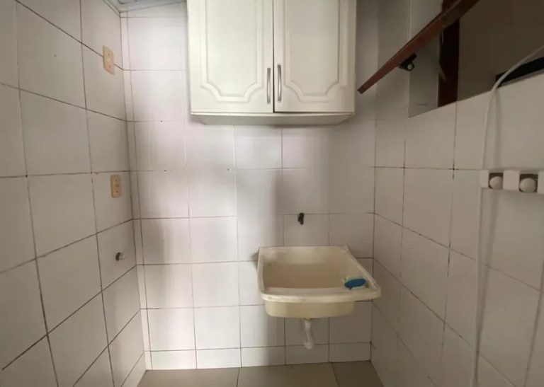 b7dfe1e9-3c21-46a5-9ec5-edbf3c053fe5jpg