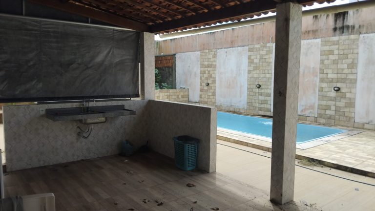 area-coberta-com-pia