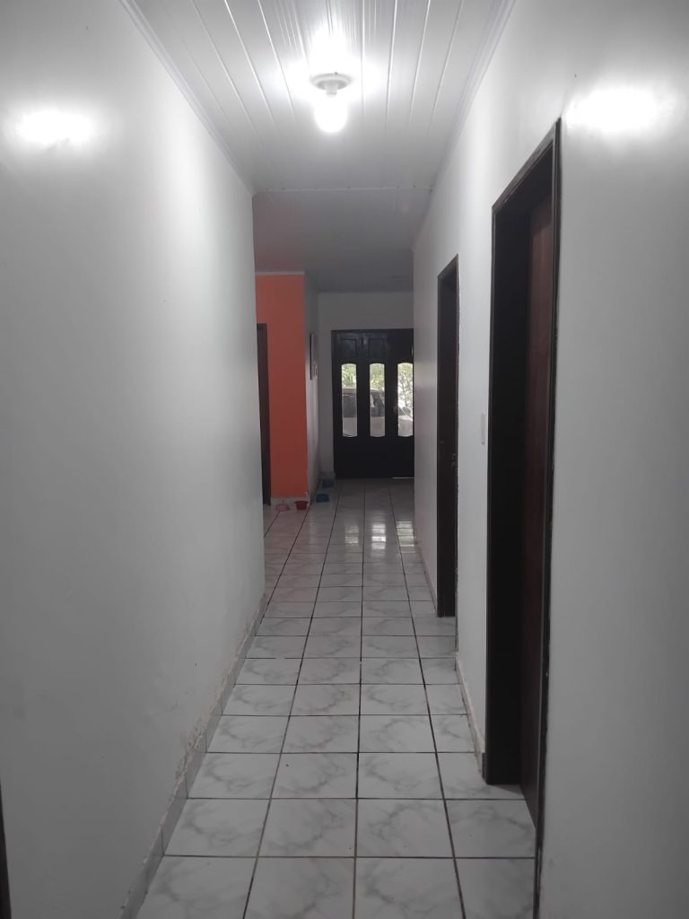 corredor-central-entrada-dos-quartos-e-sala